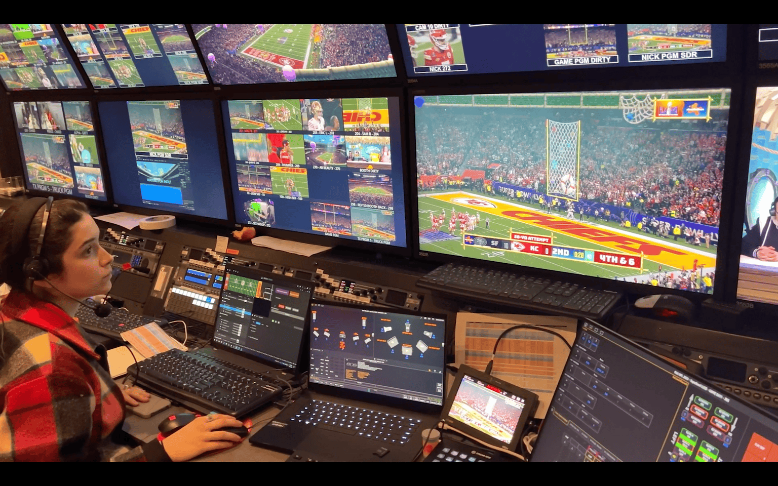 Super-Bowl-BTS-Silver Spoon